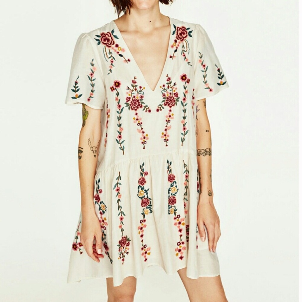 NWOT Embroidered floral dress 